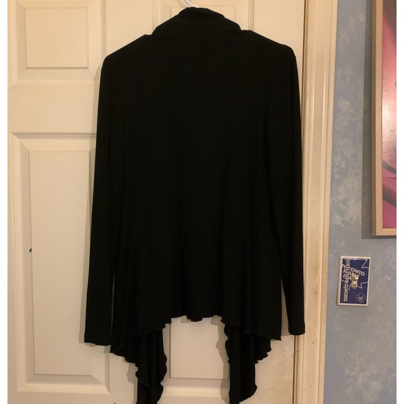 Women’s top - Picture 1 of 3